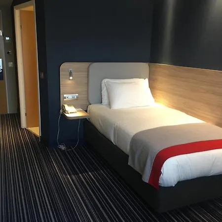 Hotel Express Geneva Airport By Ihg