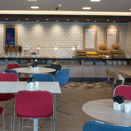 Hotel Express Geneva Airport By Ihg 3*