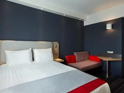 Express Geneva Airport By Ihg 3*