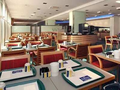 Express Geneva Airport By Ihg 3*