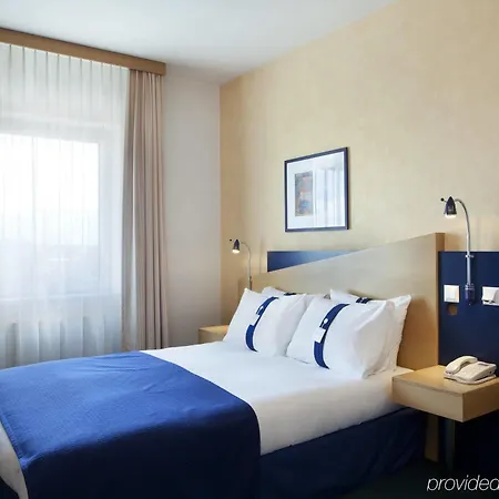 Express Geneva Airport By Ihg Hotel
